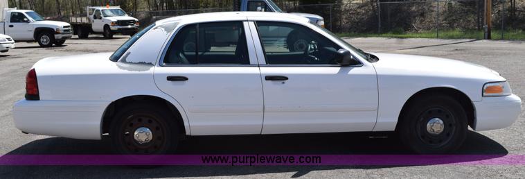 image for item H5149 2007 Ford Crown Victoria Police Interceptor