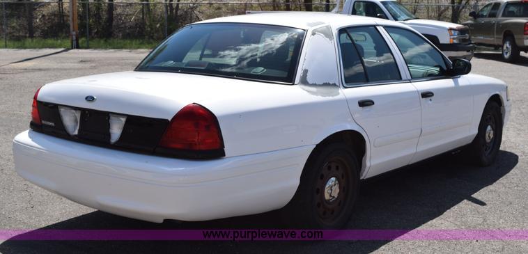 image for item H5149 2007 Ford Crown Victoria Police Interceptor