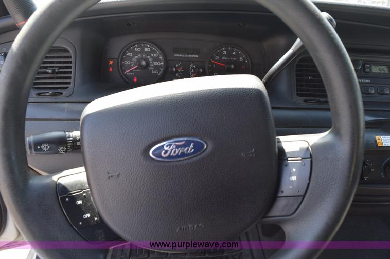 image for item H5149 2007 Ford Crown Victoria Police Interceptor