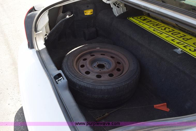 image for item H5149 2007 Ford Crown Victoria Police Interceptor