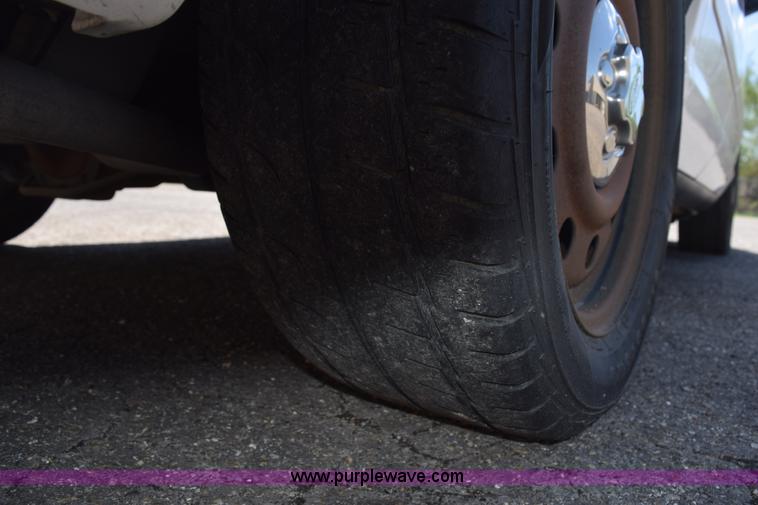 image for item H5149 2007 Ford Crown Victoria Police Interceptor