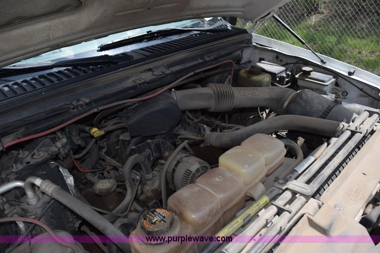 image for item H5151 2000 Ford F350 Super Duty flatbed pickup truck