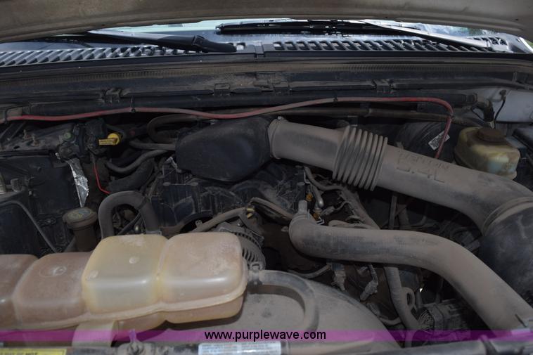 image for item H5151 2000 Ford F350 Super Duty flatbed pickup truck