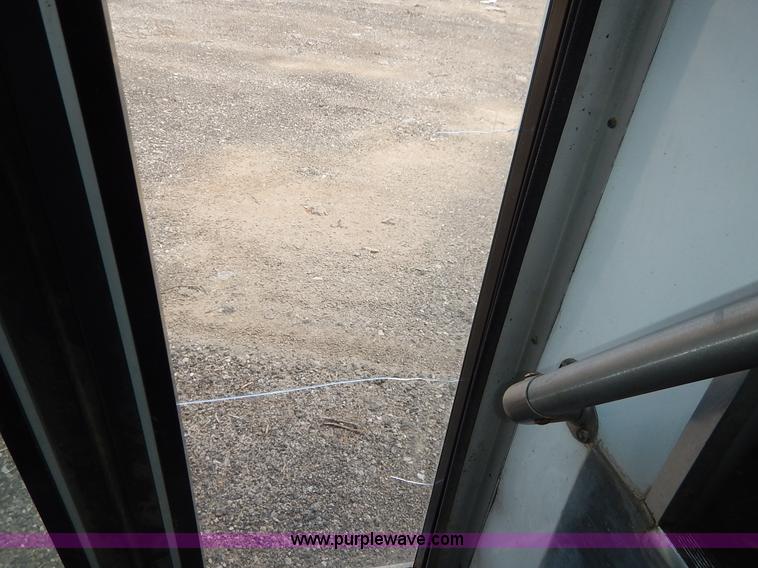 image for item J3939 2002 Chevrolet Express G3500 bus