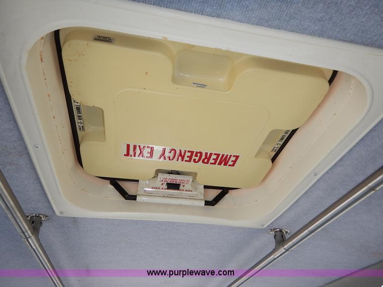 image for item J3939 2002 Chevrolet Express G3500 bus