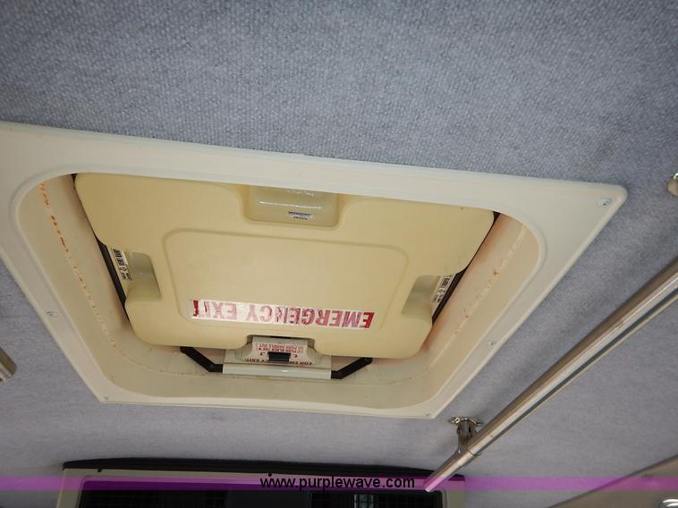 image for item J3939 2002 Chevrolet Express G3500 bus