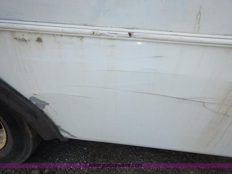 image for item J3939 2002 Chevrolet Express G3500 bus