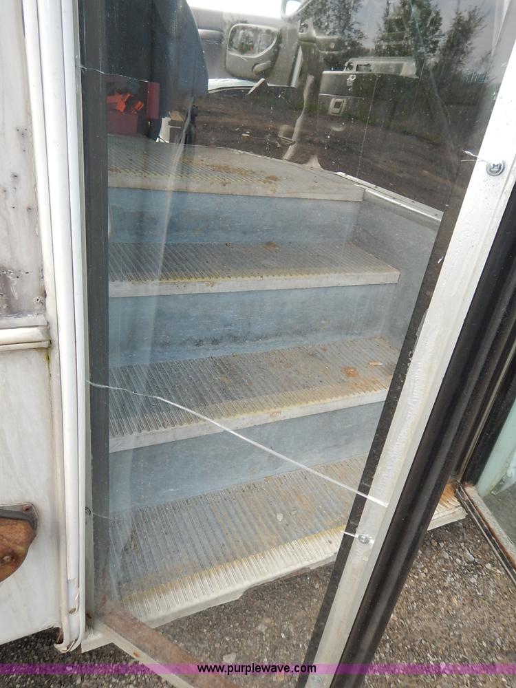 image for item J3939 2002 Chevrolet Express G3500 bus