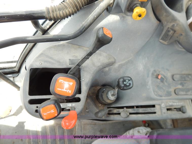 image for item J3955 1998 New Holland TS100 tractor