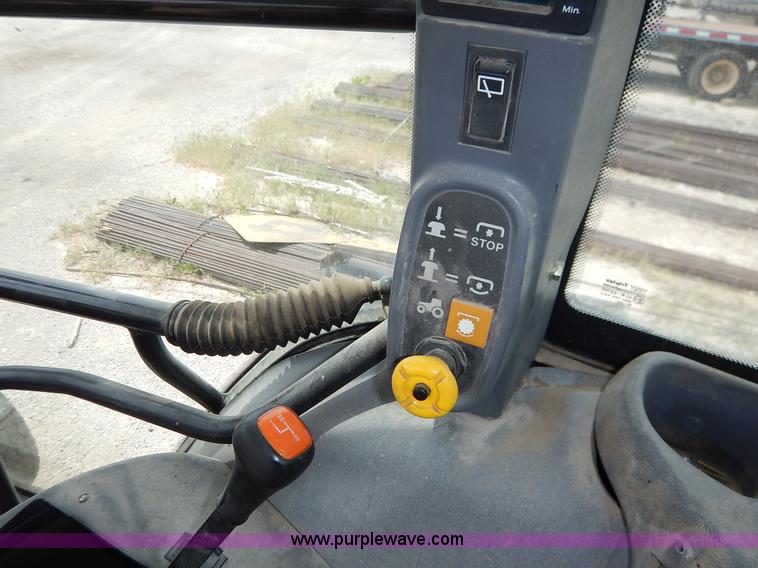 image for item J3955 1998 New Holland TS100 tractor