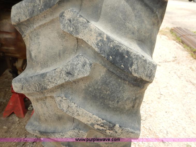 image for item J3955 1998 New Holland TS100 tractor