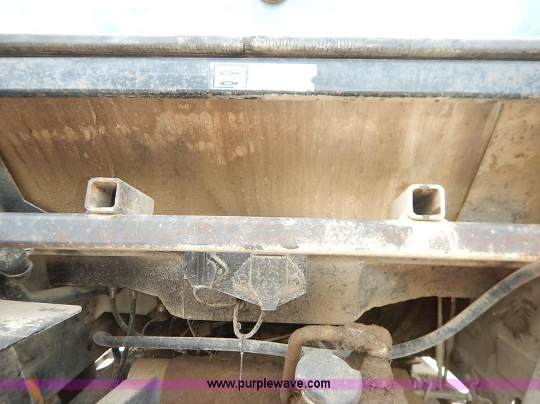 image for item J3955 1998 New Holland TS100 tractor