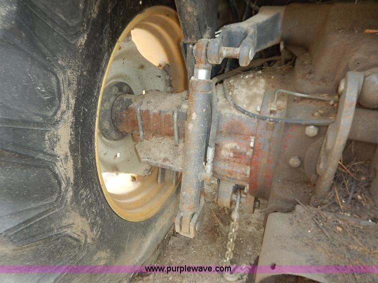 image for item J3955 1998 New Holland TS100 tractor