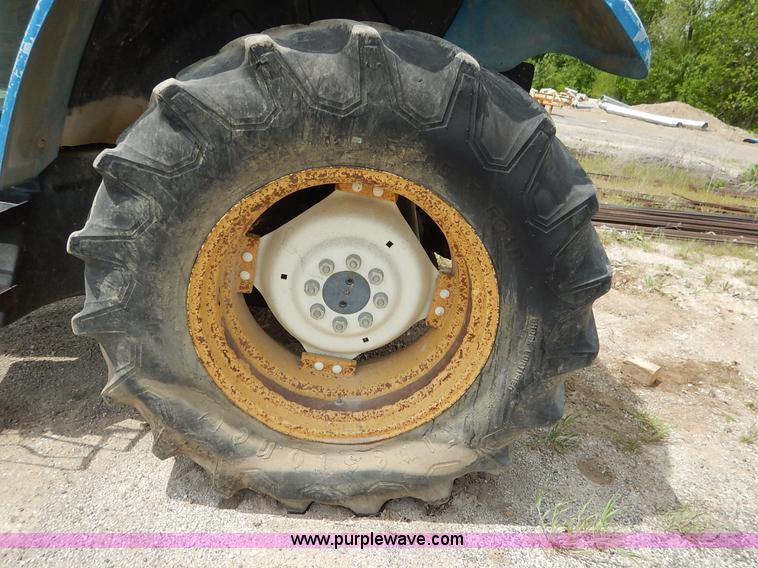 image for item J3955 1998 New Holland TS100 tractor