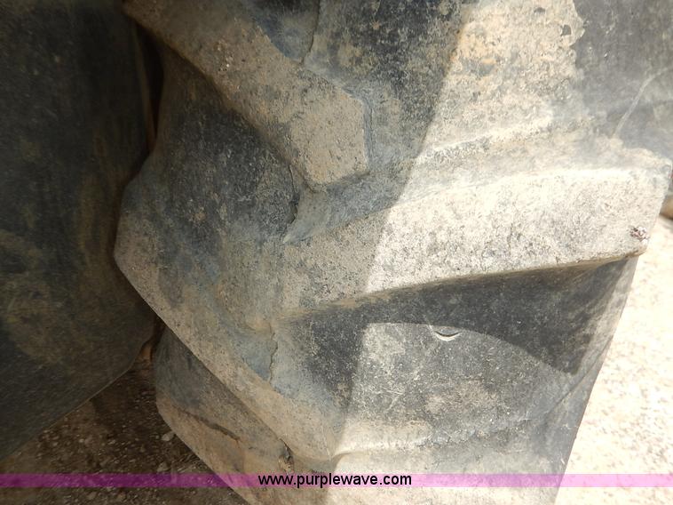 image for item J3955 1998 New Holland TS100 tractor