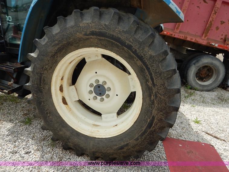 image for item J3960 1998 New Holland TS100 tractor