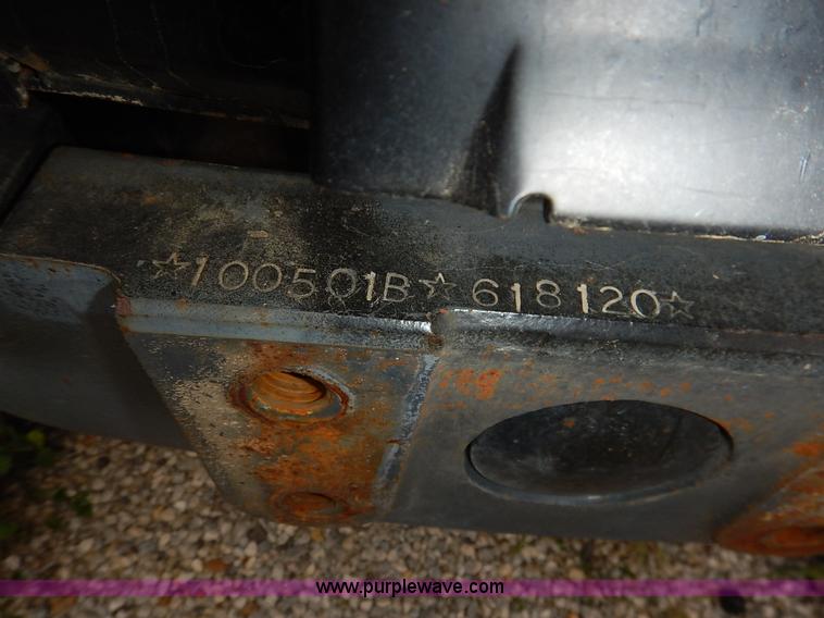 image for item J3960 1998 New Holland TS100 tractor