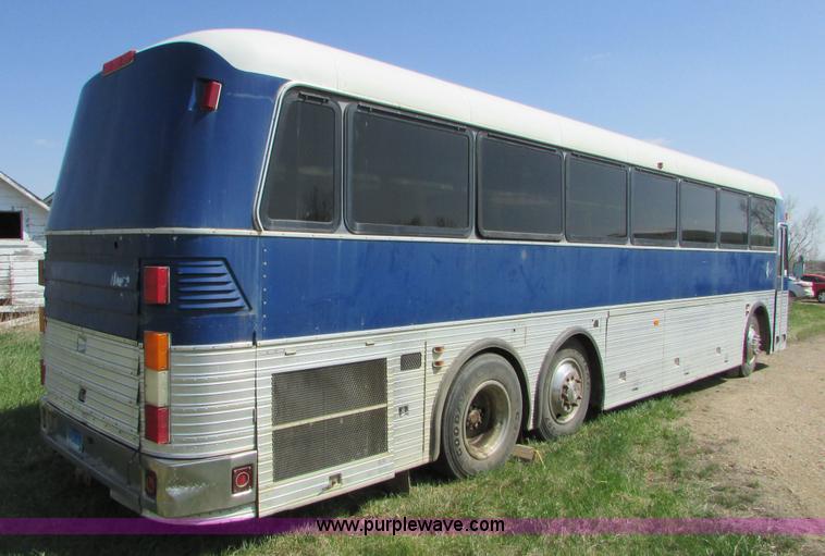 image for item K2570 1987 Eagle 20X bus