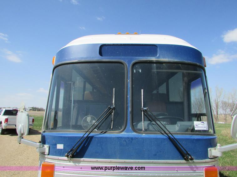 image for item K2570 1987 Eagle 20X bus