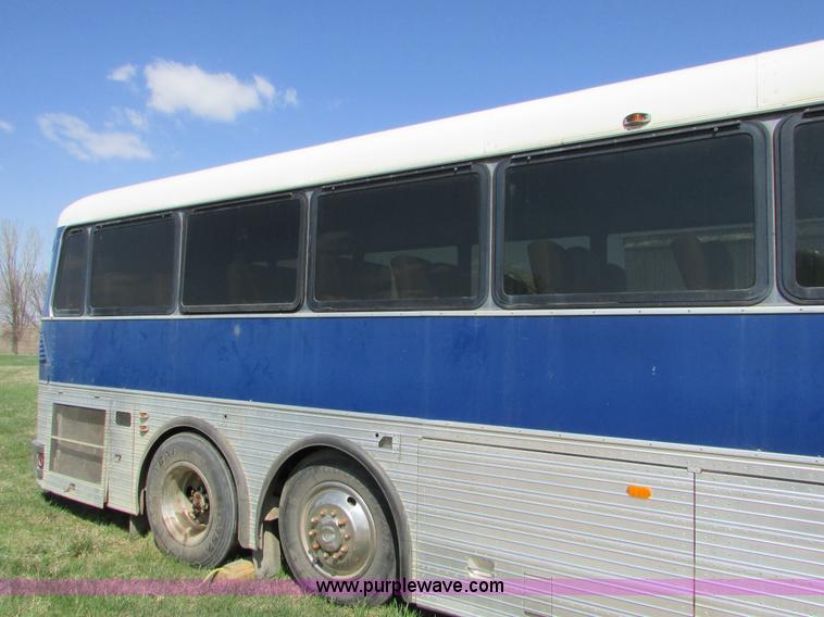 image for item K2570 1987 Eagle 20X bus