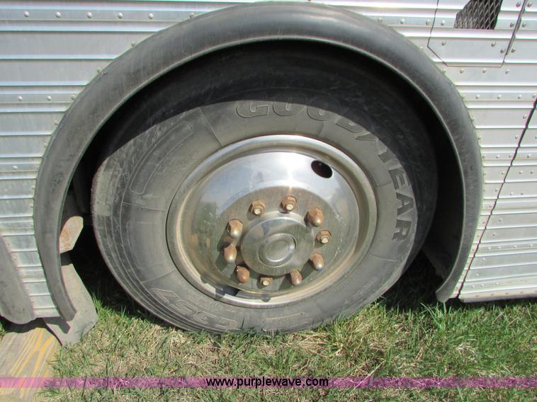 image for item K2570 1987 Eagle 20X bus