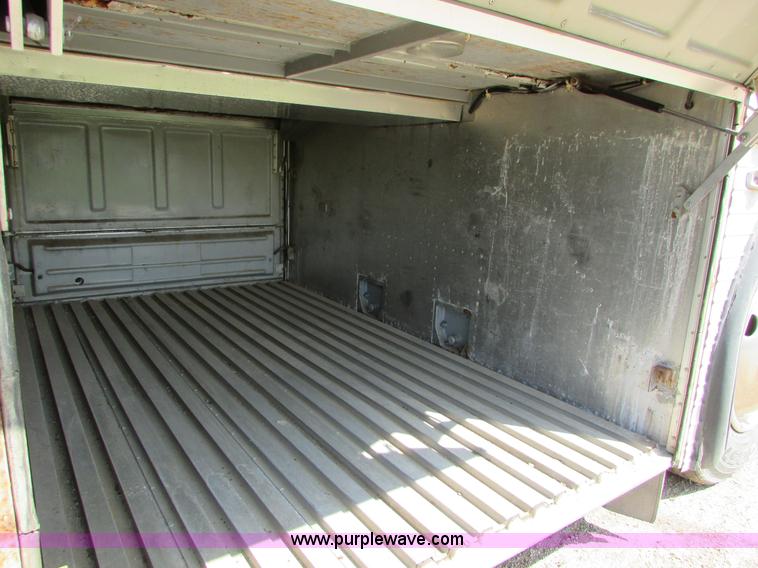 image for item K2570 1987 Eagle 20X bus