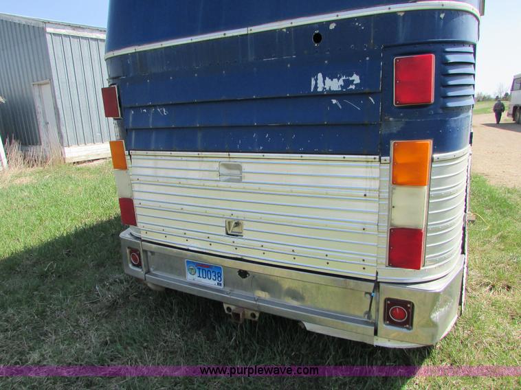 image for item K2570 1987 Eagle 20X bus