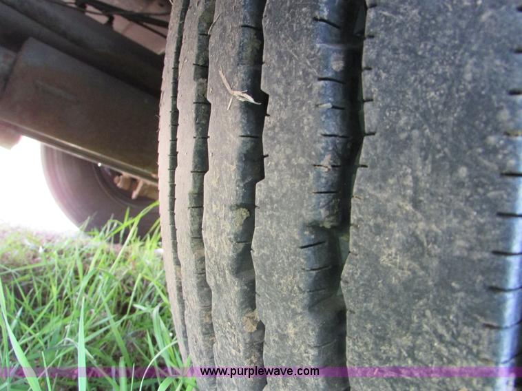 image for item K2570 1987 Eagle 20X bus