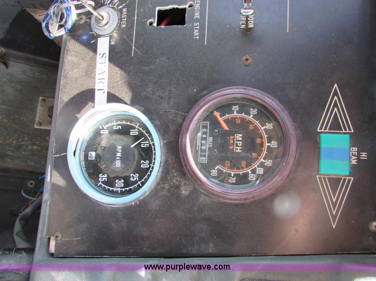 image for item K2570 1987 Eagle 20X bus