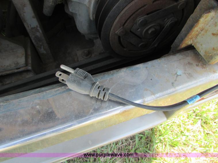 image for item K2570 1987 Eagle 20X bus