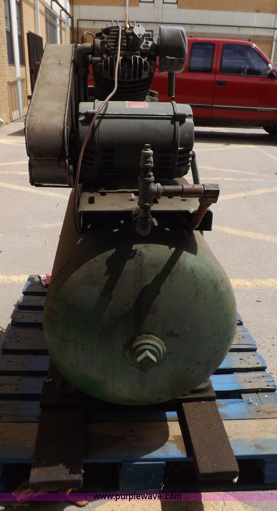 image for item K3848 Dayton 3Z960 air compressor