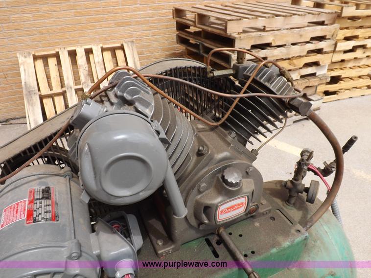 image for item K3848 Dayton 3Z960 air compressor
