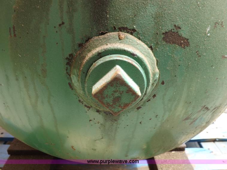 image for item K3848 Dayton 3Z960 air compressor