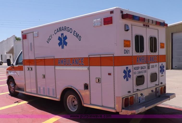 image for item K3853 1992 Ford E350 ambulance