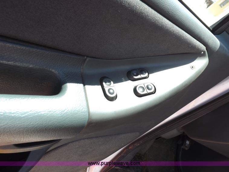 image for item K3853 1992 Ford E350 ambulance