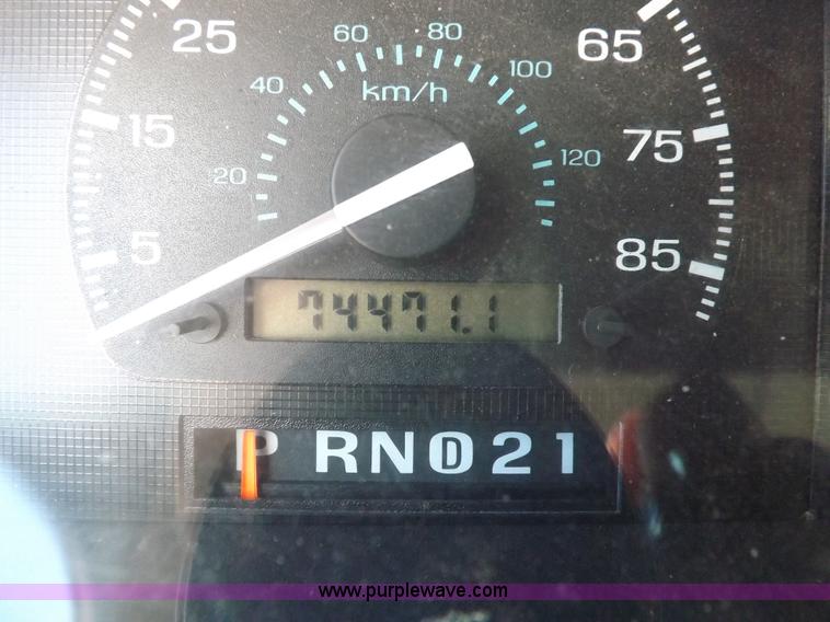 image for item K3853 1992 Ford E350 ambulance