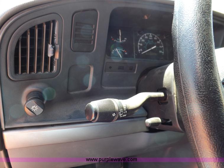 image for item K3853 1992 Ford E350 ambulance