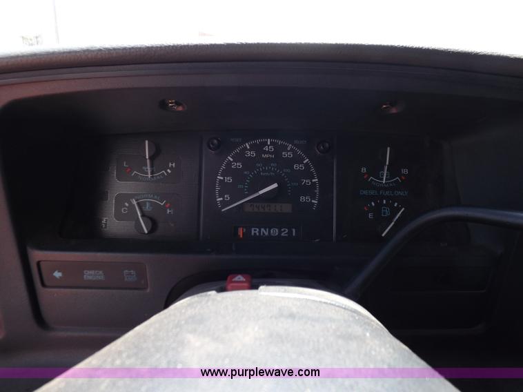 image for item K3853 1992 Ford E350 ambulance