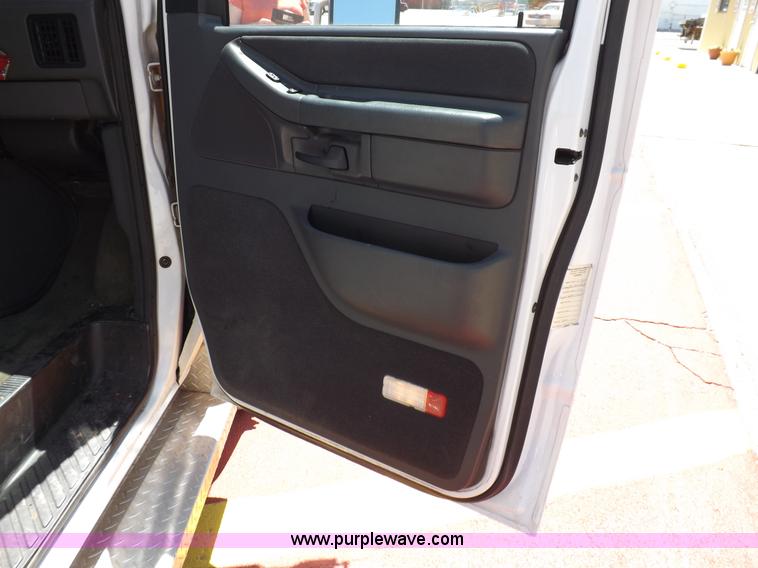 image for item K3853 1992 Ford E350 ambulance