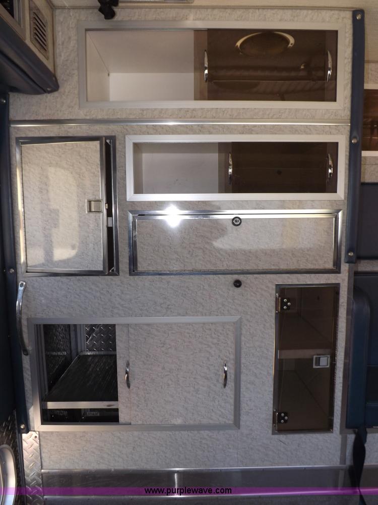 image for item K3853 1992 Ford E350 ambulance