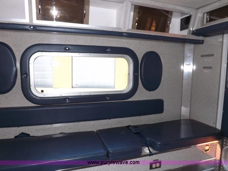 image for item K3853 1992 Ford E350 ambulance