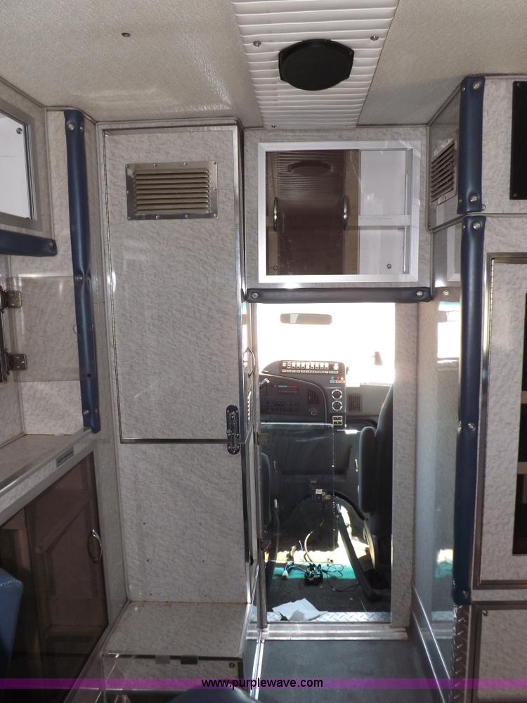 image for item K3853 1992 Ford E350 ambulance