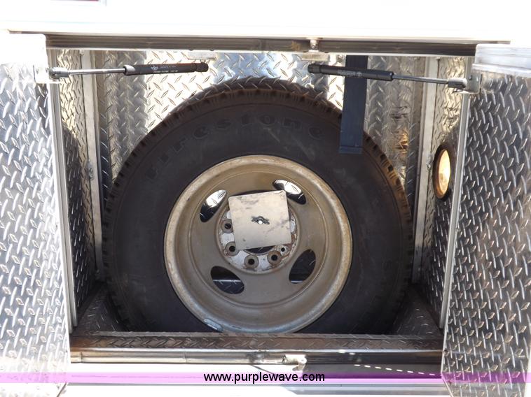 image for item K3853 1992 Ford E350 ambulance