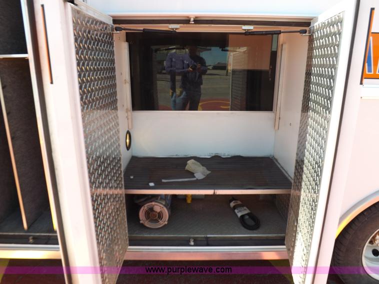 image for item K3853 1992 Ford E350 ambulance