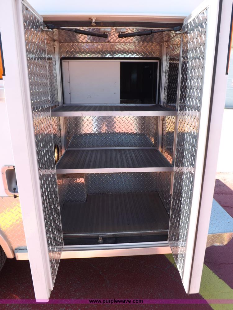 image for item K3853 1992 Ford E350 ambulance