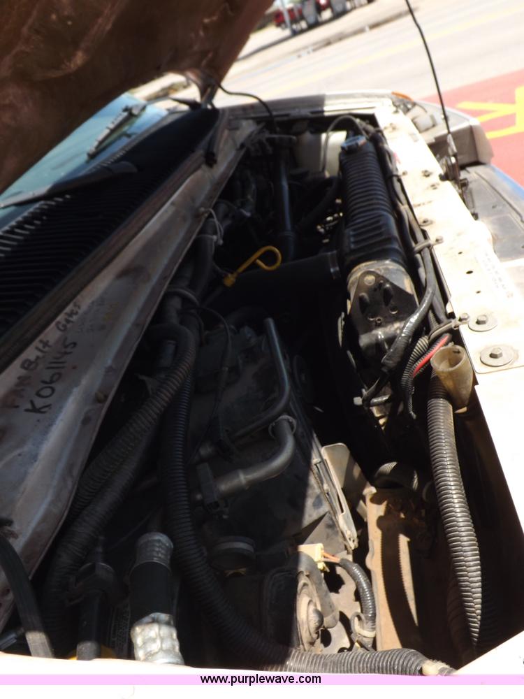 image for item K3853 1992 Ford E350 ambulance