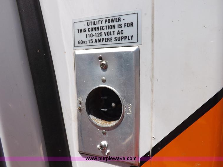 image for item K3853 1992 Ford E350 ambulance