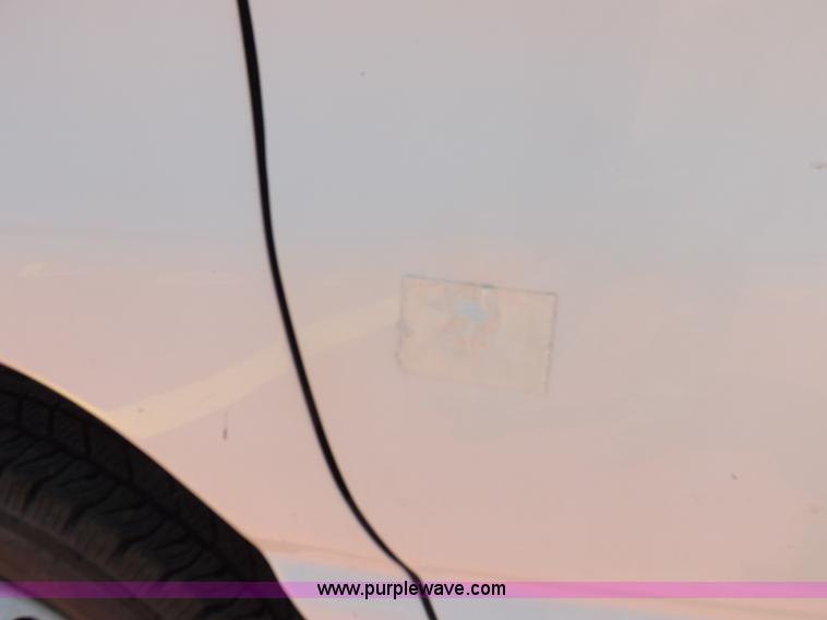 image for item K3853 1992 Ford E350 ambulance