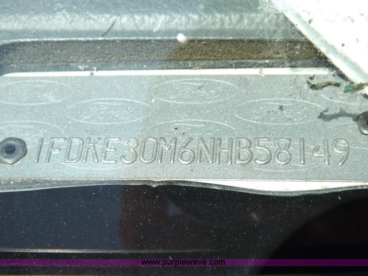 image for item K3853 1992 Ford E350 ambulance