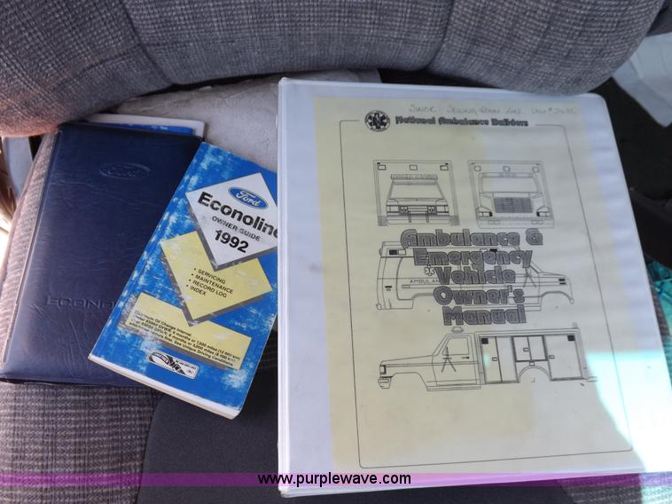 image for item K3853 1992 Ford E350 ambulance